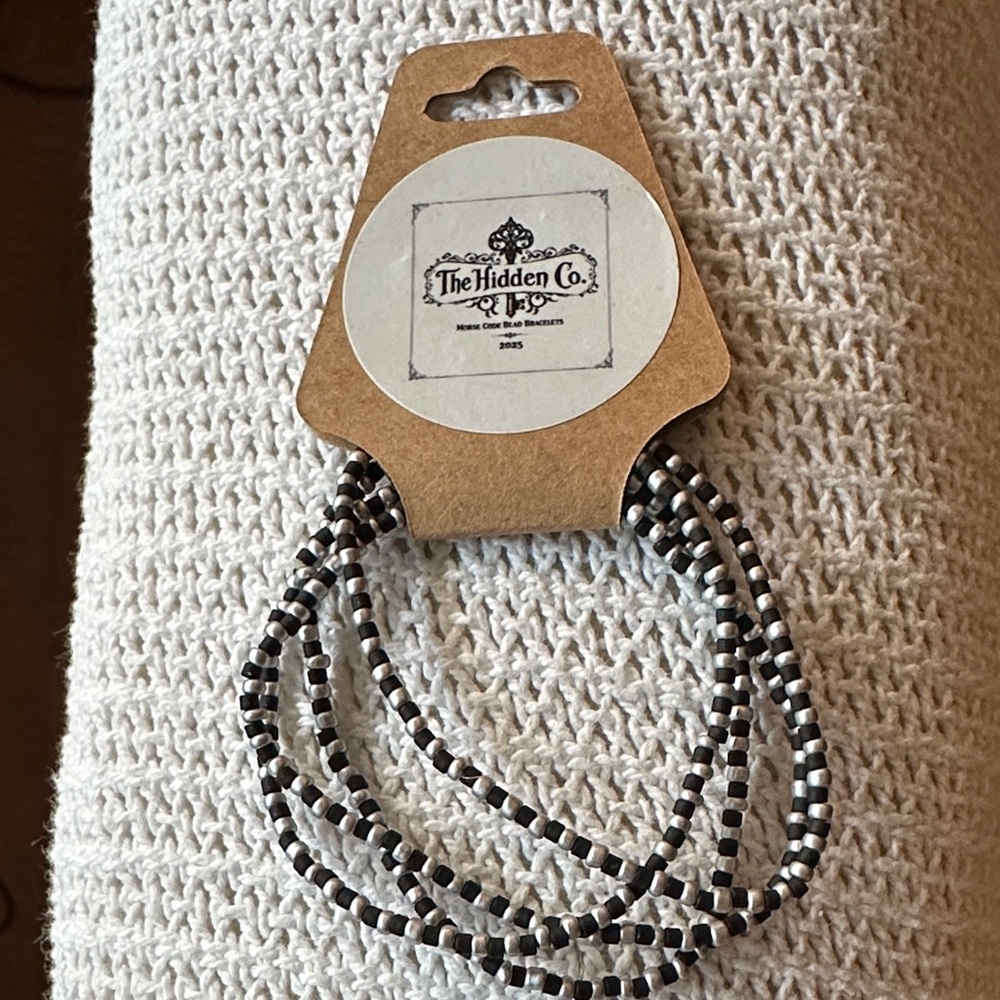 Black and White Beaded Bracelet
